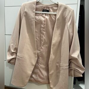 Women’s 3/4 ruched sleeves blazer